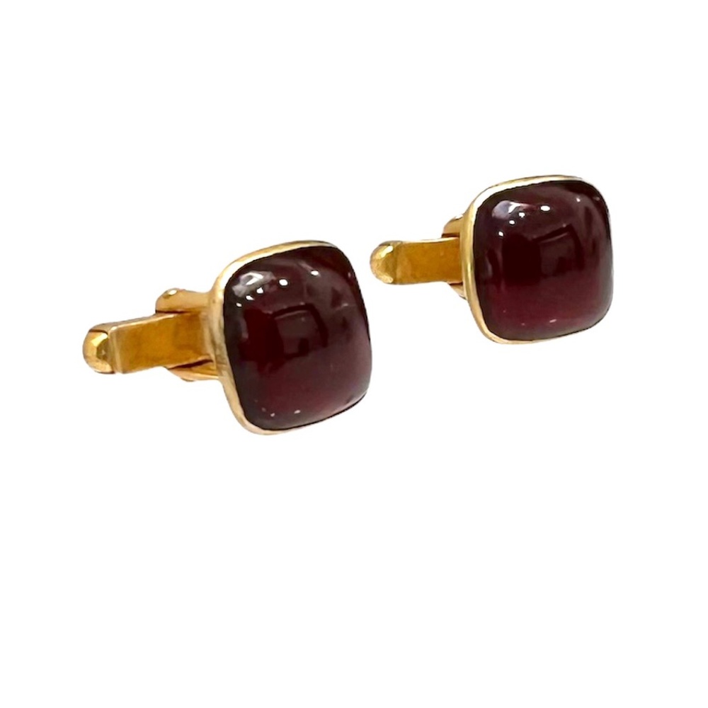 VINTAGE SWANK RED DOMED GOLD TONE CUFFLINKS